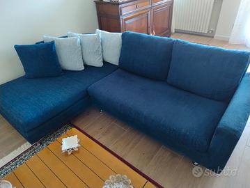 Divano con chaise longue