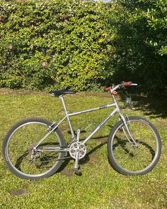 bicicletta Rockrider Montan bike