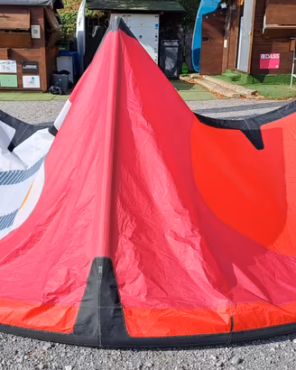 Kite Ozone Enduro V5 11m compresa barra V5 - 2025