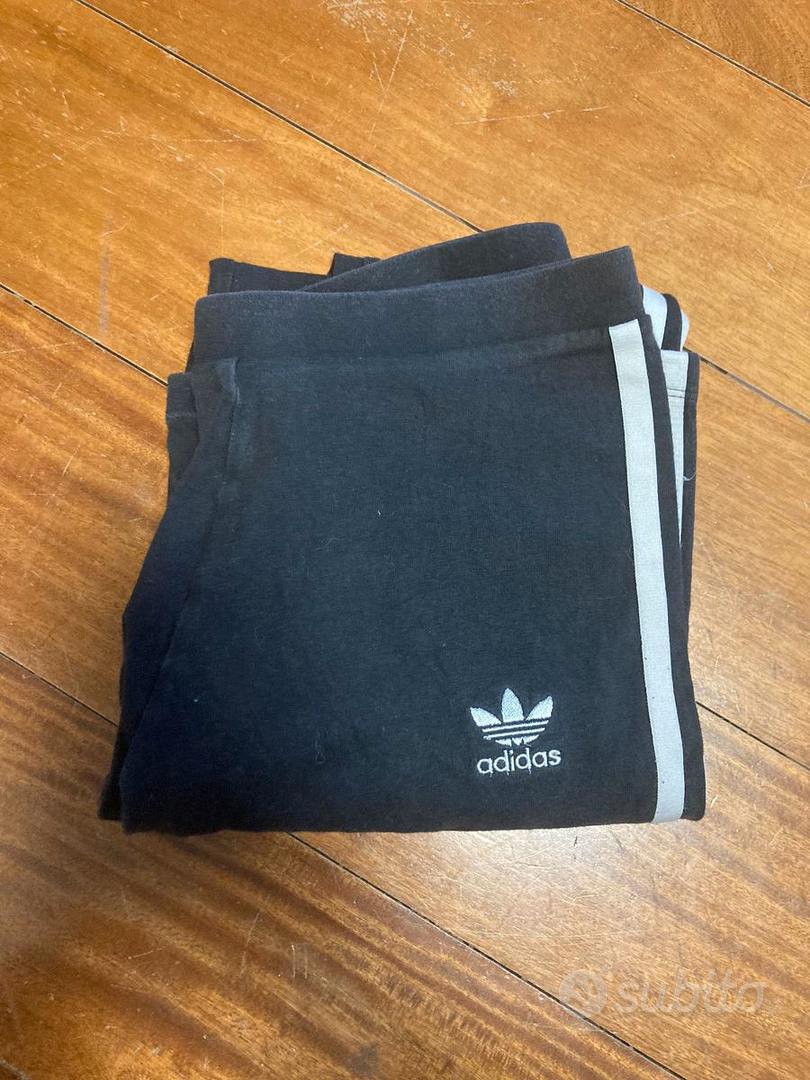 Pantaloni adidas clearance verdi strisce bianche