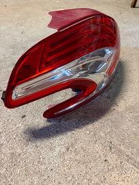 Fanale posteriore sx peugeot 208
