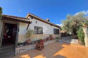 VILLA SINGOLA A LANUVIO