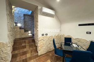 Via Miseno, bilocale finemente ristrutturato.