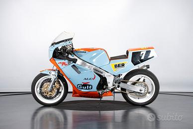 Yamaha FZR 1000 - YAM00137