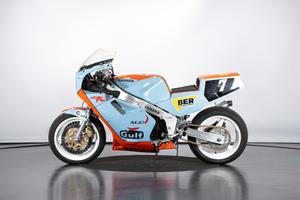 Yamaha FZR 1000 - YAM00137
