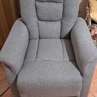 Poltrona elettrica per anziani