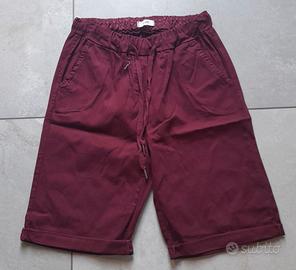 pantaloni corti bordeau