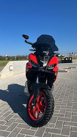 Aprilia SR GT 200 sport