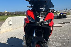 Aprilia SR GT 200 sport