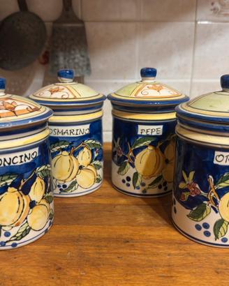 Set porta spezie in ceramica dipinti a mano