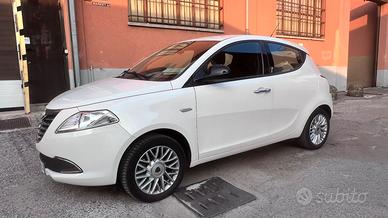 Lancia Ypsilon Platinum