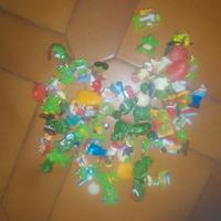 OLTRE 40 PERSONAGGI SORPRESINE KINDER 