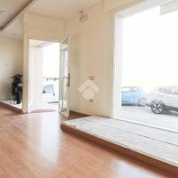 NEGOZIO A BOTRICELLO