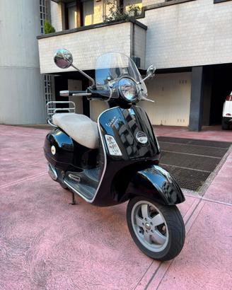 VESPA GTS 250