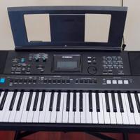 Yamaha PSR e-473