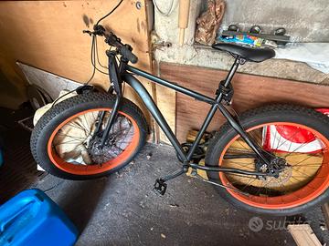 Bicicletta Fat Bike