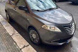 lancia ypslion