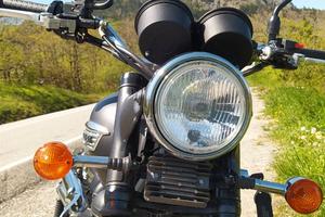 Triumph scrambler 900