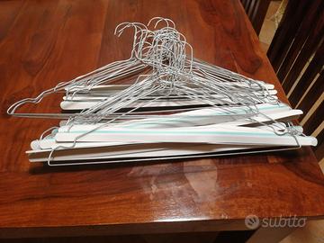 Grucce appendiabiti da lavanderia