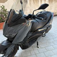 Yamaha Xmax Tech 300