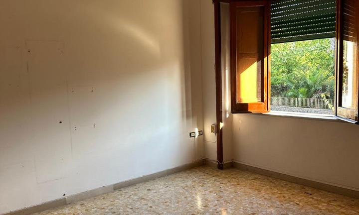 Ampio appartamento in mini condomino