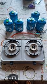Fornello a gas Campingaz con 6 bombole e custodia