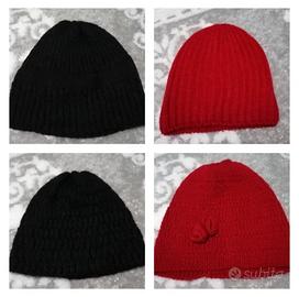 Set 4 cappelli fatti a maglia