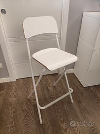 Sgabello pieghevole Ikea colore bianco