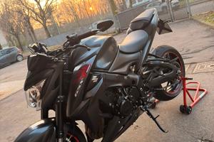 Suzuki GSX S 1000 maniacale