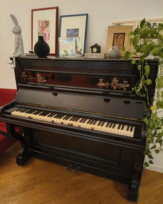 Pianoforte verticale antico P. Charles