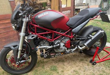 ducsti monster S4 preparato