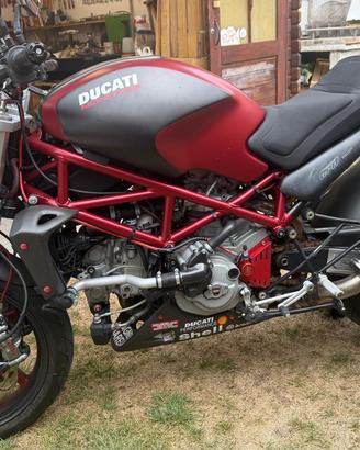 ducsti monster S4 preparato