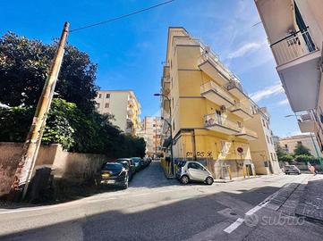 4 LOCALI A TORRE DEL GRECO