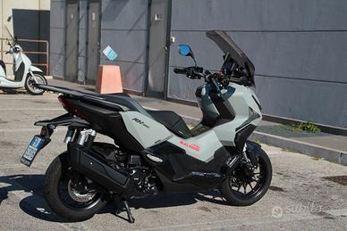 Honda Adv 350