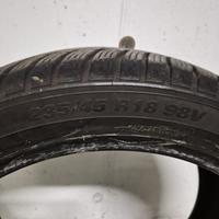 Pneumatici invernali. Gomme Kumho R18 tesla model3