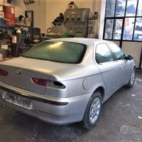 Ricambi Alfa Romeo 156 berlina 2000 grigio e rosso