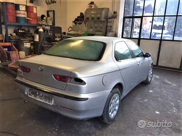 Ricambi Alfa Romeo 156 berlina 2000 grigio e rosso