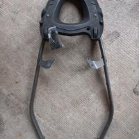 Porta pacchi givi hornet