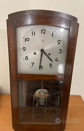 Orologio a pendolo vintage funzionante