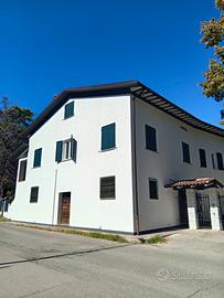 DUE APPARTAMENTI IN ANTICO CASALE