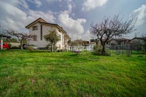 CARONNO VARESINO - VILLA UNIFAMILIARE