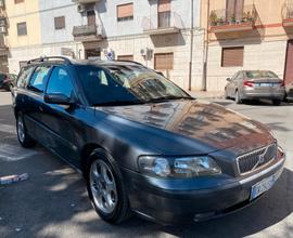 VOLVO V70 2.4 D5 20V cat MOMENTUM TAGLIANDI CERTIF