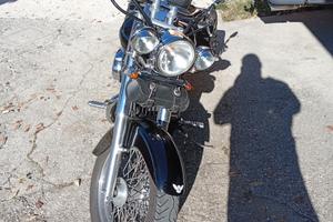 Honda VT 750 Shadow pronta a viaggiare