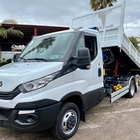 IVECO DAILY 35 (CON PATENTE B) CON GRU NUOVA E RIB
