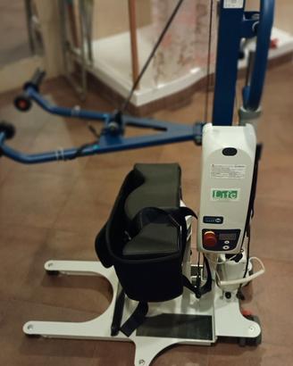 Sollevatore/Verticalizzatore disabili