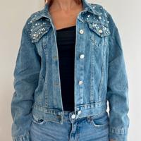 Giacca di jeans con perle applicate