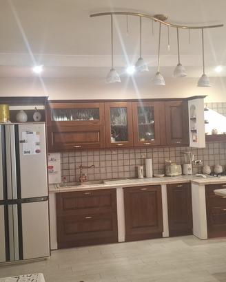 CUCINA ARTIGIANALE IN MURATURA E PIASTRELLE