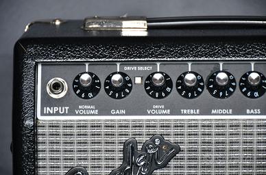 Ampli Fender chitarra 15W