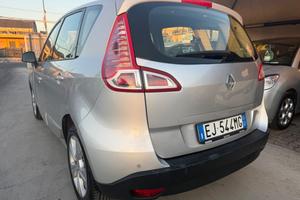 Renault SCENIC 1.5 DIESEL 2011 - RETROCAMERA