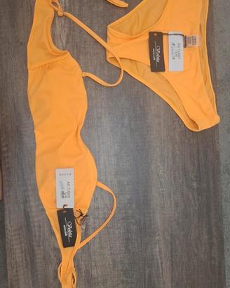bikini due pezzi giallo nuovo con cartellino..